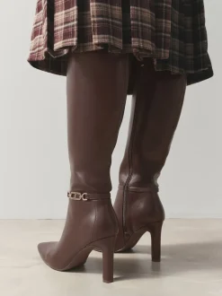 Next Marron chocolat - Bottes à talons Forever Comfort® à talons hauts avec finitions matérielles Best