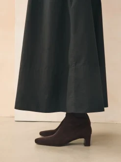 Next Marron chocolat - Bottes chaussettes Forever Comfort® à bout ciselé Outlet