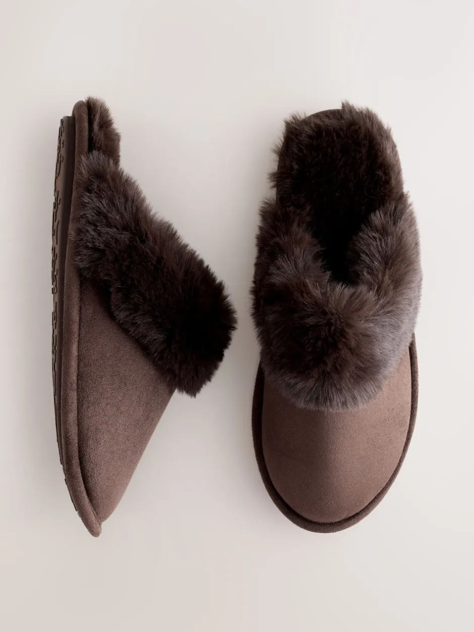 Next Marron chocolat - Chaussons mules en daim en fausse fourrure Online
