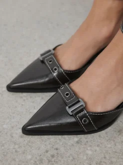 Next Marron chocolat - Chaussures à talons carrés Forever Comfort® à bout pointu New