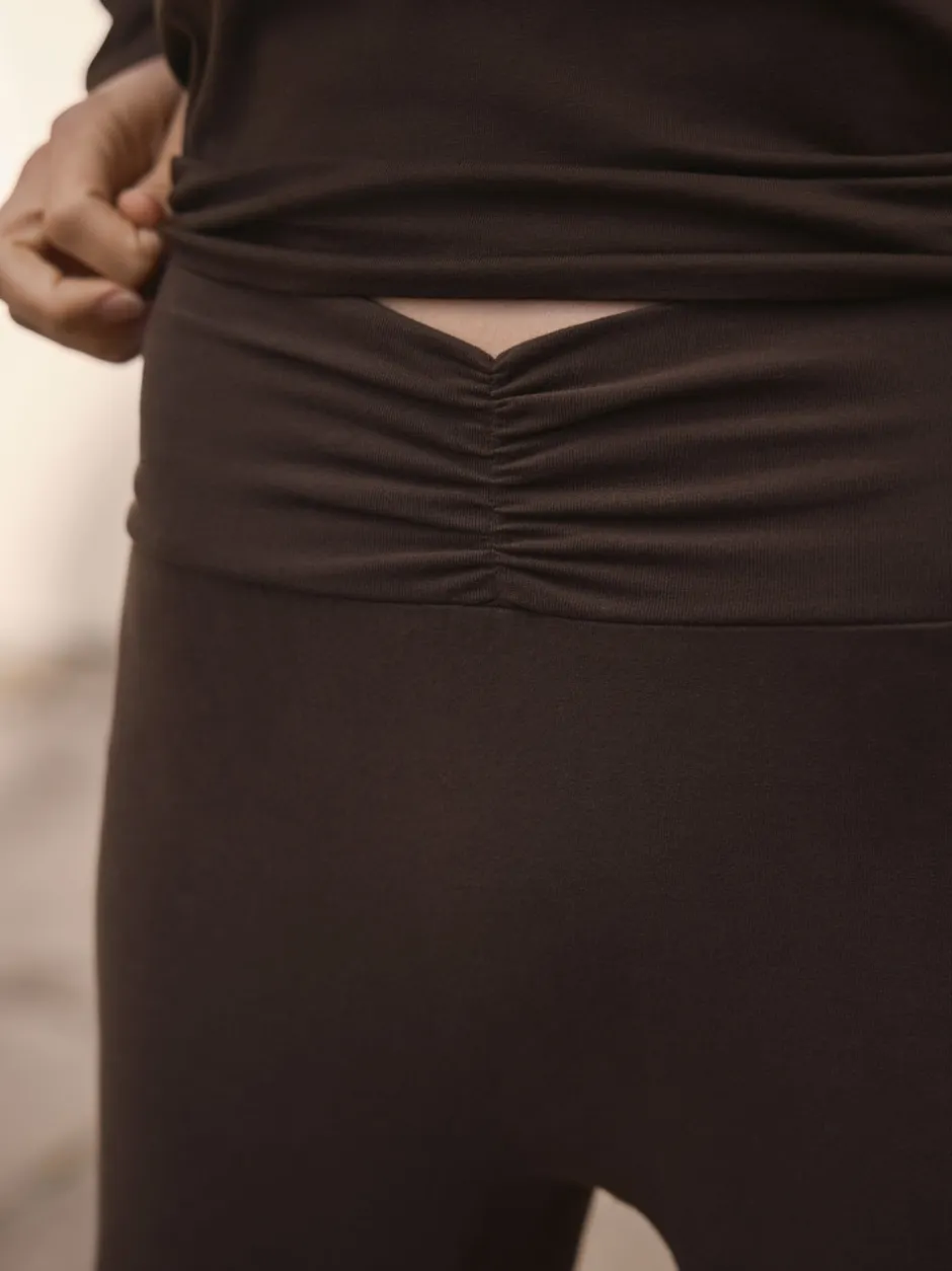 Next Marron chocolat - Leggings évasés froncés côtelés doux au toucher Best