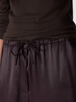 Next Marron chocolat - Pantalons en satin à jambe large et taille ceinturée Best