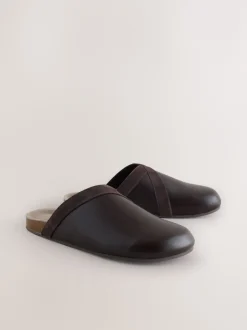 Next Marron chocolat - Sabots Forever Comfort en cuir propre avec semelle plantaire Hot