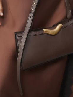 Next Marron chocolat - sac bandoulière avec détails de quincaillerie Clearance