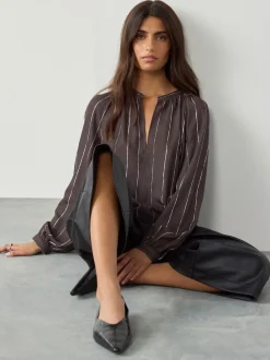 Next - Chemisier manches longues à col V Marron chocolat rayé