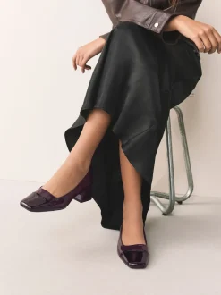 Next Marron chocolat verni - Chaussures à talons bas Forever Comfort® Toe Cap Clearance