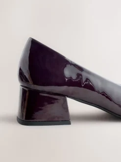 Next Marron chocolat verni - Chaussures à talons bas Forever Comfort® Toe Cap Clearance