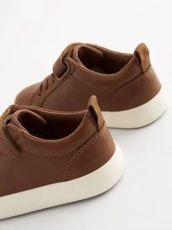 Next Marron fauve - Baskets à lacets élastiques à fermeture tactile Online