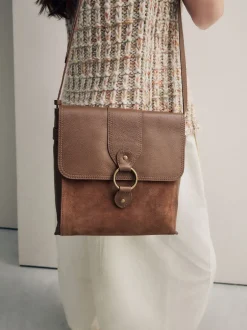 Next - Besace Sac de poche en cuir Marron fauve Discount