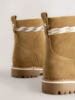 Next Marron fauve - Bottines Forever Comfort® doublées de fausse fourrure à lacets Hot