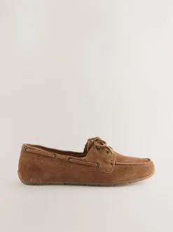 Next Marron fauve - Chaussures bateau en cuir à bout rond Sale