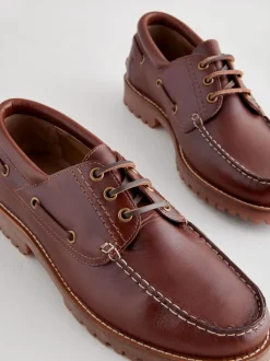 Next Marron fauve - Chaussures bateau en cuir à semelle crantée Best