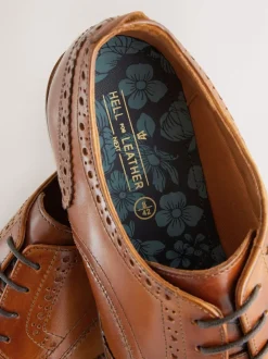 Next Marron fauve - Coupe classique - Chaussures Brogue en cuir à semelle contrastante Outlet