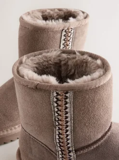 Next Marron mink - Bottes à enfiler en daim déperlant Clearance