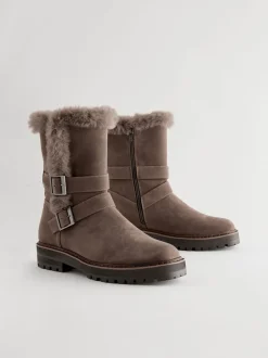 Next Marron mink - Bottes en fausse fourrure à double boucle Sale