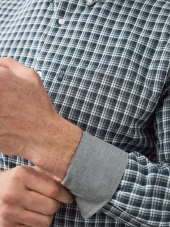 Next - Chemise Oxford ajustée Easy Iron Button Down Microcarreaux bleu marine Discount