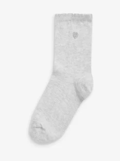 Next Multicolore - Lot de 7 paires de chaussettes de sport enrichies en coton avec cœur brodé Online