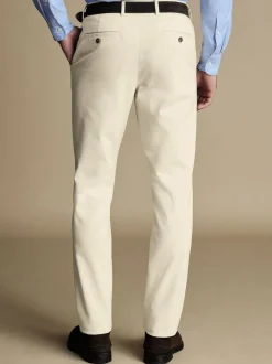 Charles Tyrwhitt Naturel Crème - Pantalon chino Classic Fit Ultimate sans fer Hot