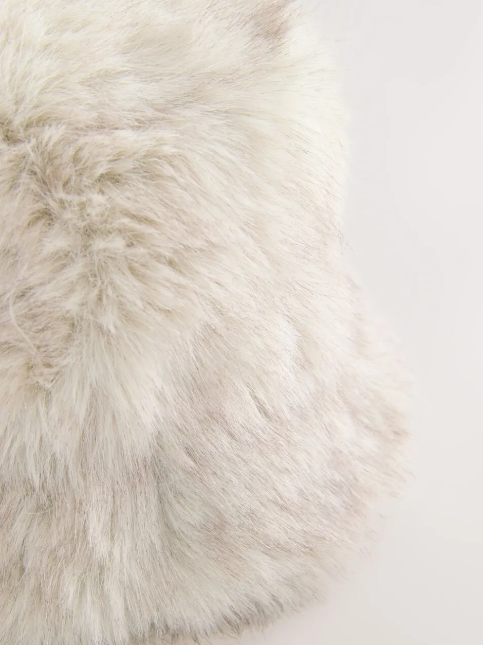 Next neutre - Bob en fausse fourrure Best