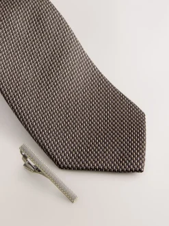 Next - Cravate texturée avec pince à cravate neutre Outlet