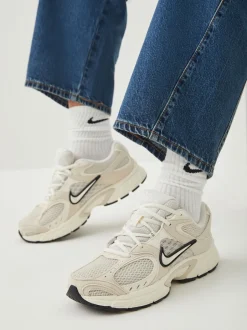 Nike - Baskets Vomero V5 Tapis de gainage neutre Hot