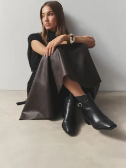 Next Noir - Bottes à talon carré Forever Comfort® à boucle Clearance