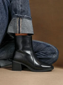 Linzi Noir - Bottes Wander à talons carrés New