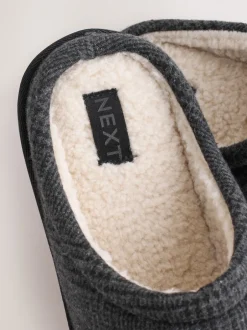 Next Noir - Chaussons mules à carreaux Discount
