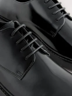 Next Noir - Chaussures derby en cuir ultra-brillant Outlet
