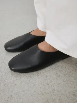 Next Noir - Chaussures plates Forever Comfort® montantes en cuir Online