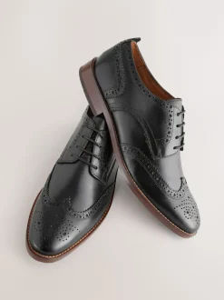 Next Noir - Coupe classique - Chaussures Brogue en cuir à semelle contrastante Online
