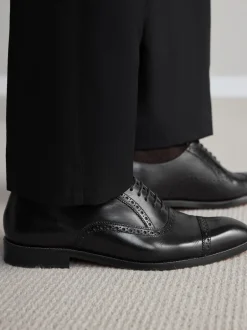 Next Noir - Coupe classique - Chaussures Signature Brogue Wingcap en cuir italien Outlet