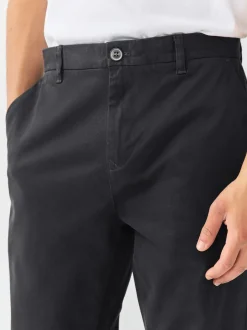 Next - Coupe fuselée régulière - Pantalon chino stretch Noir