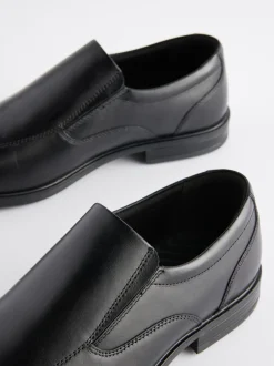 Next Noir - Coupe large - Chaussures à enfiler avec panneau en cuir Hot
