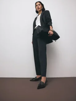 Next Noir - Cuir haut de gamme avec mocassins à talons à glands Motionflex à bout pointu Outlet