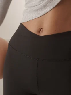 Next Noir - Leggings évasés Active Balance enveloppants sur le devant Clearance