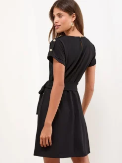 Lipsy Noir - Mini robe droite à ceinture boutonnée militaire Outlet