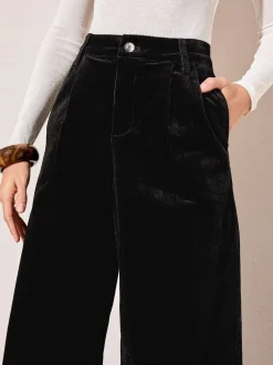 Friends Like These Noir - Pantalons amples plissé sur le devant en velours côtelé Online