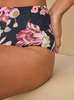 Next Noir / Praline nude / Rose fleuri - Lot de 4 culottes menstruelles à débit moyen Invisible Sale