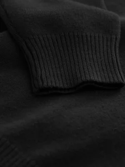 Next - Pull scolaire tricoté à col en V (3-16ans) Noir. Clearance