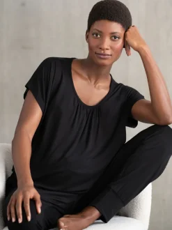 Seraphine Noir - Pyjama de maternité et d’allaitement avec sac à dos et allaitement Ensemble 2 pièces Online