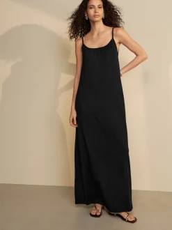 Next Noir - Robe mi-longue à bretelles avec encolure froncée en forme de trapèze Online