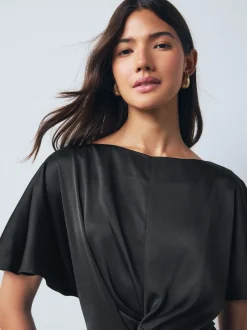 Next Noir - Robe mi-longue texturée en Satin à Manches courtes torsadée sur le devant Outlet