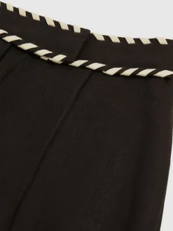 Reiss Noir - Short Fawn Lin Whipstitch Short