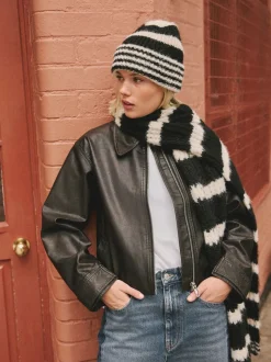 Next Noir/Blanc - Bonnet en maille à rayures Clearance