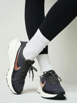 Nike - Revolution 8 Roads Chaussures de course noir/bronze Discount