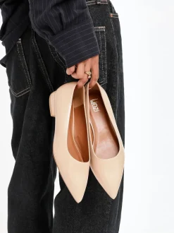 Linzi Nude - Chaussures plates Coupe large Compete à bout pointu