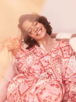 Next Nœuds roses - Pyjama boutonné en satin Online