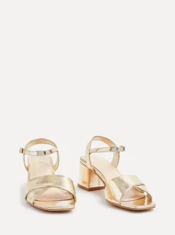 Linzi Or - Sandales à talons larges Vivian avec bandoulière avant croisée Clearance