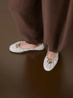 Next os - Chaussures plates Forever Comfort® en cuir à breloque froncée Best